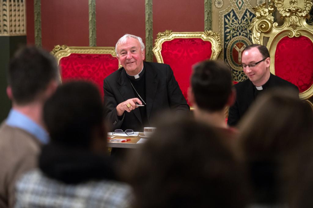Cardinal invites young people to be ‘digital apostles’