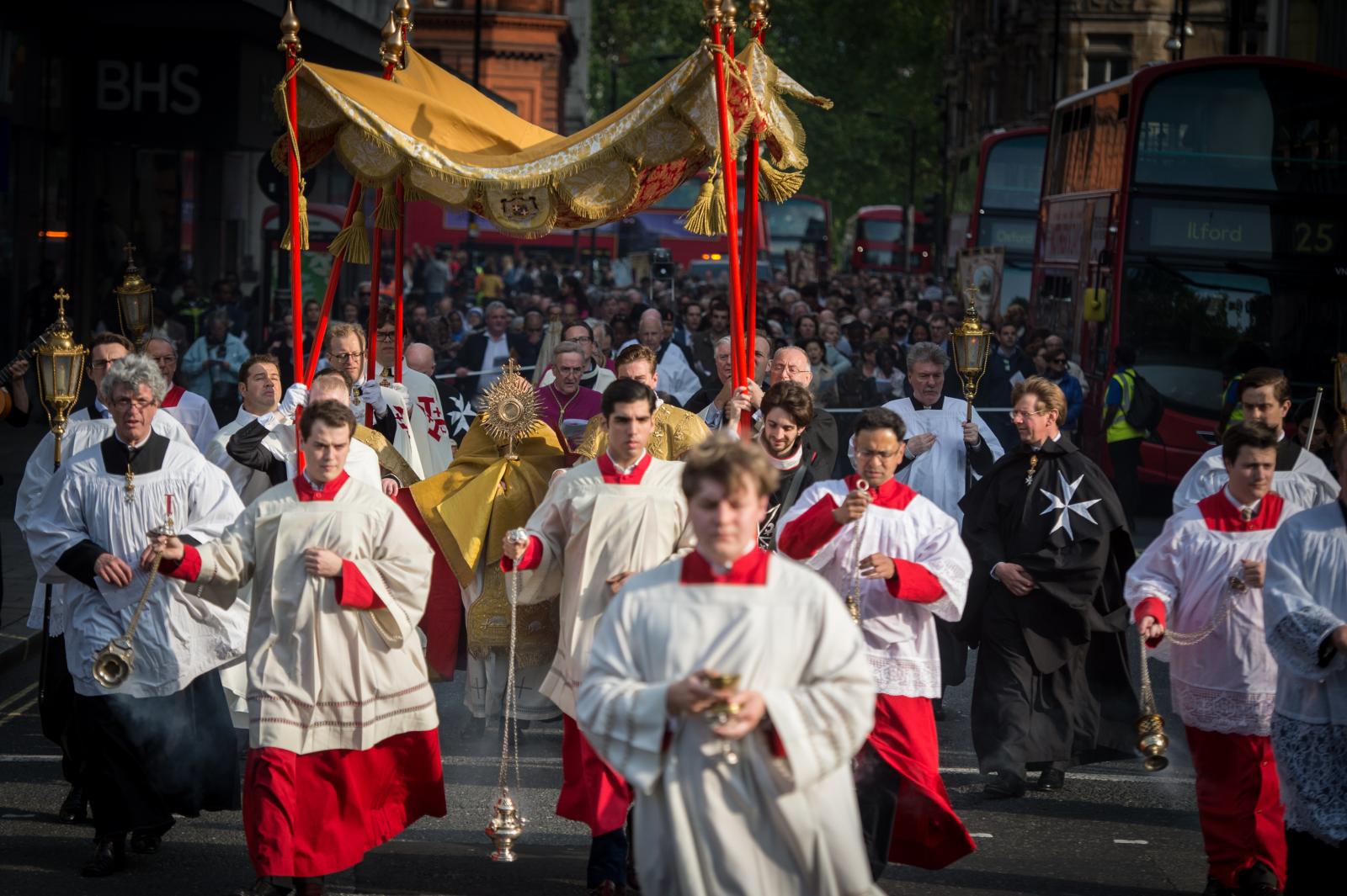 London parishes host Eucharistic Octave celebration
