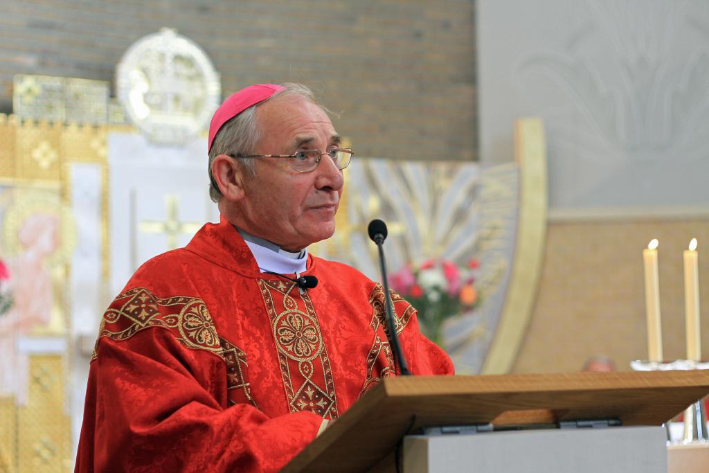 Bishop welcomes EU Settlement Scheme update