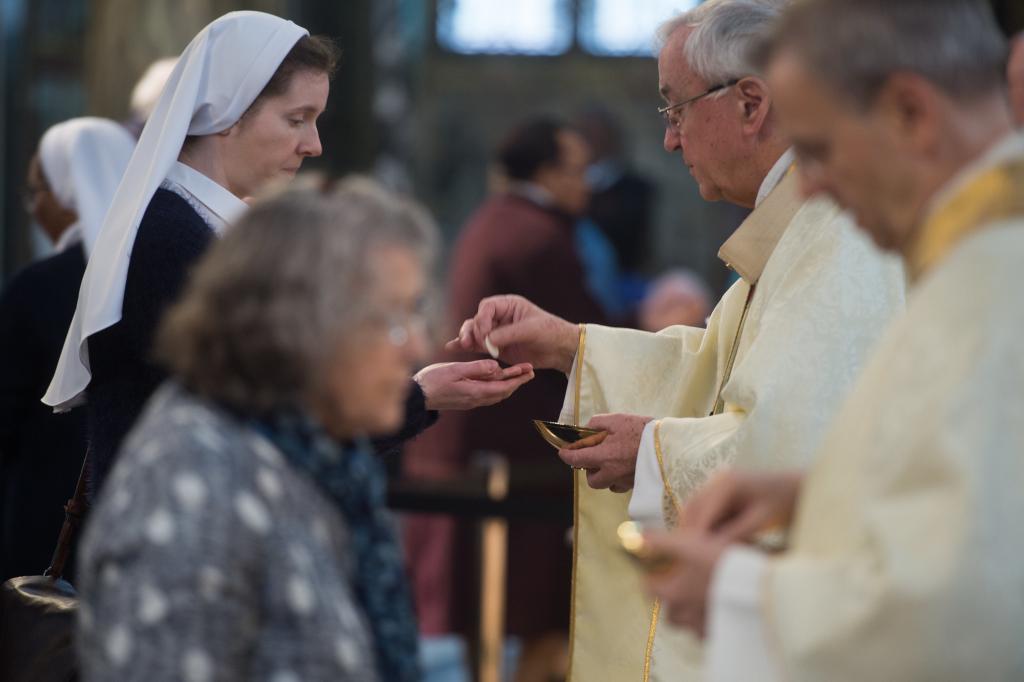‘We must have special concern for the elderly,’ says Cardinal in latest coronavirus message