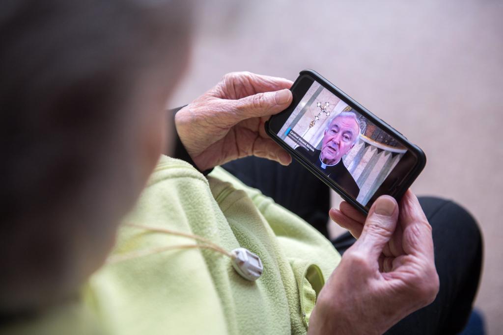 Cardinal’s video message on closing churches – BSL version