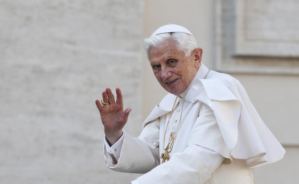 ‘Prayers and sincere good wishes’ for Pope Emeritus Benedict