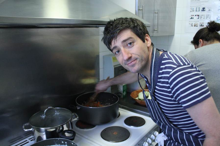 Celebrity Chef Welcomed to Cardinal Hume Centre