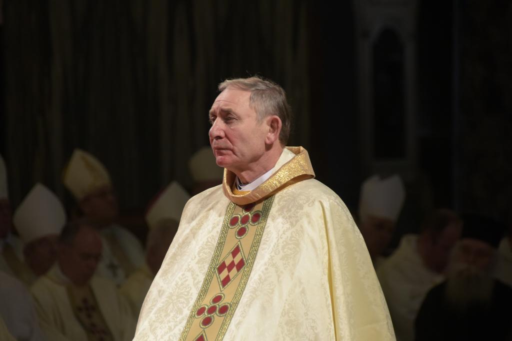 Bishop advocates for time limit on immigration detention