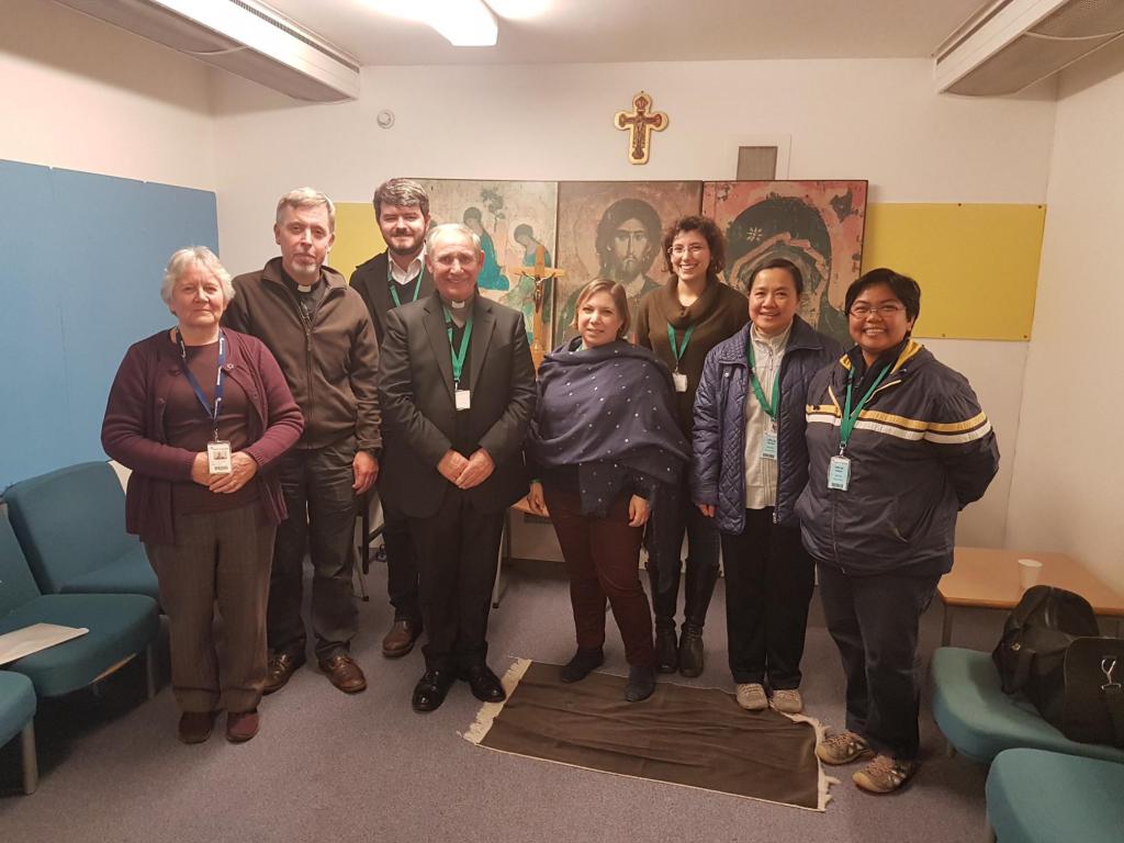 Bishop Paul visits detention centre