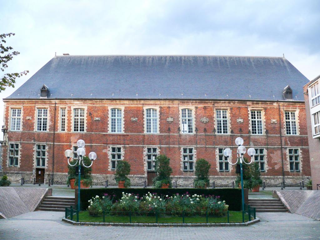 The last days of the English College in Douai