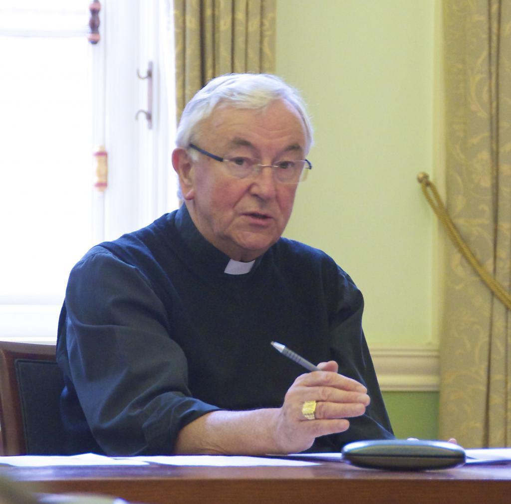 Cardinal Writes to Archbishop of Paris Following Terrorist Attacks