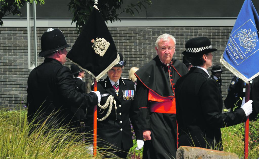 Cardinal praises ‘selfless courage’ of police
