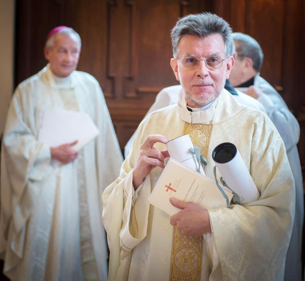 Diocese without Frontiers: Life at the Apostolic Nunciature
