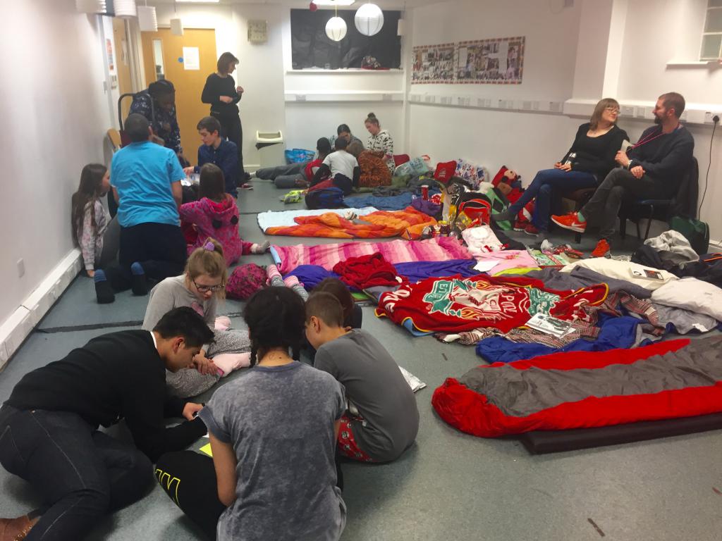 Newman Catholic College Students Sleep Out for Homeless