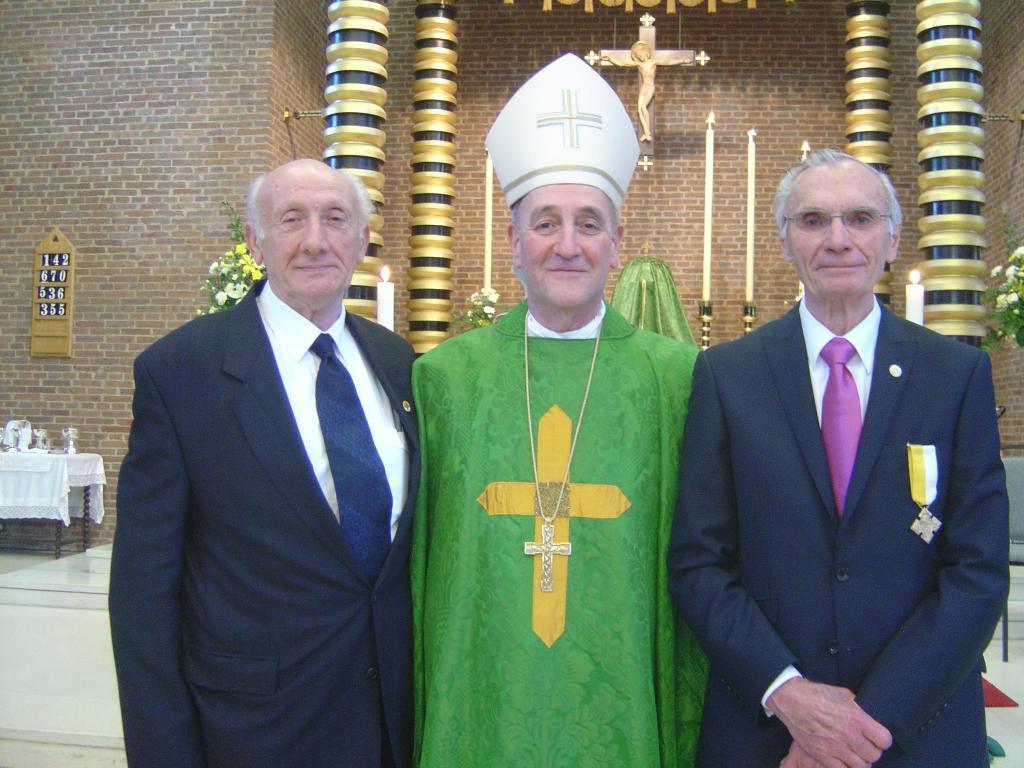 Nuncio presents Papal Awards in Stanmore