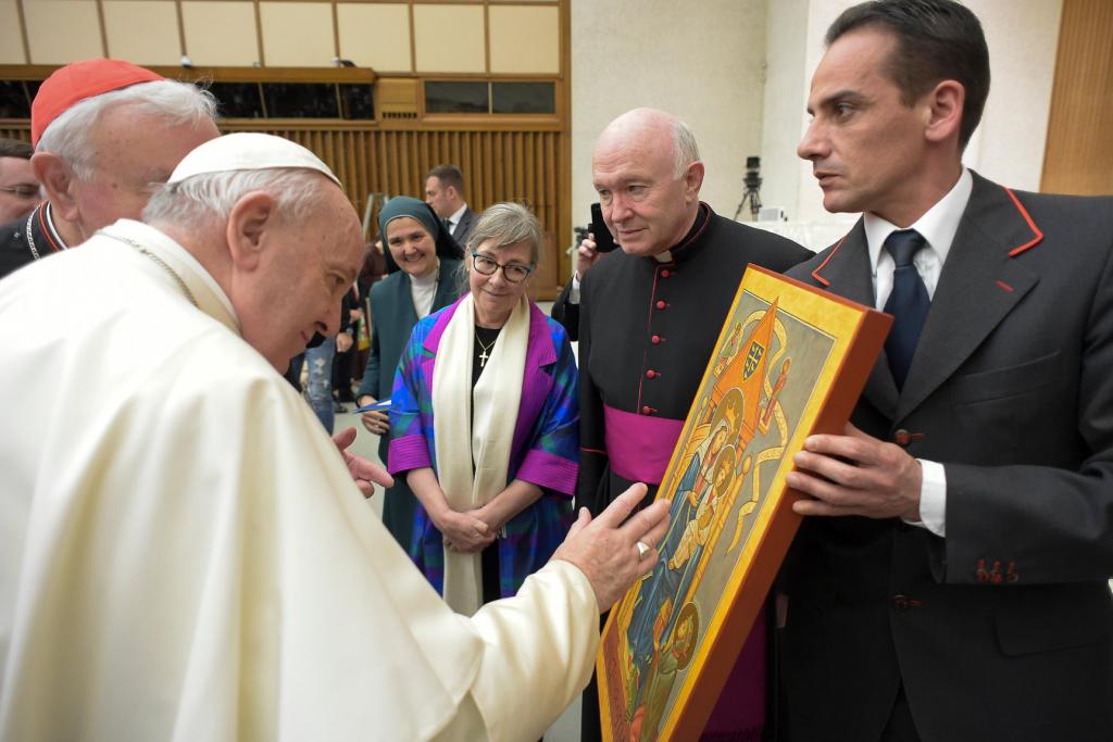 Pope blesses painting of Our Lady of Walsingham